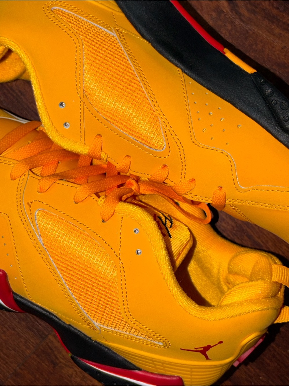 Jordan size 11 - Picture 2 of 13